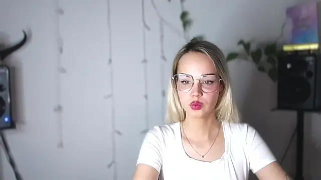 LexiexPlay online show from January 7, 2025, 8:24 am