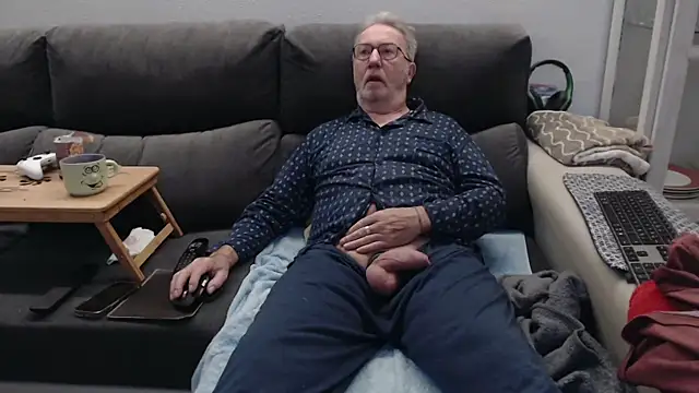 Nudelschwanz online show from March 13, 2026, 5:58 am