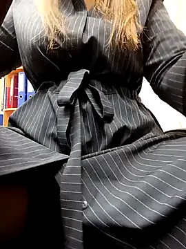 Snapshot of Office_Albertina chatting on March 16, 2026, 10:03 pm Office Albertina online show from March 16, 2026, 10:03 pm