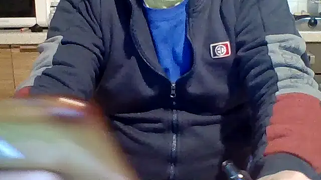 woww791 online show from December 4, 2025, 1:42 pm