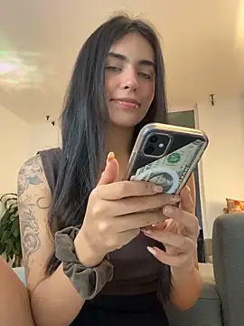 DaphneUwu online show from March 27, 2026, 1:44 am