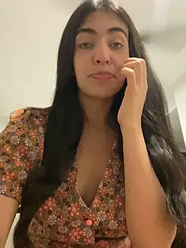 DaphneUwu online show from April 10, 2026, 1:22 am