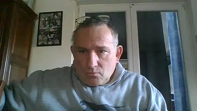 jeanlulu online show from January 11, 2025, 3:09 pm