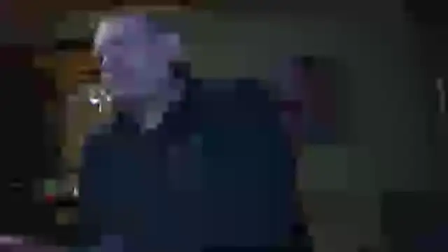 jeanlulu online show from November 2, 2025, 5:04 pm