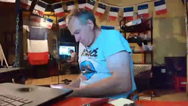 jeanlulu online show from June 18, 2026, 8:02 pm