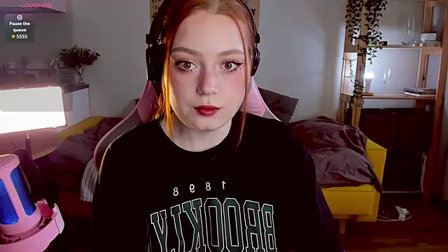 Sofy Benson online show from September 26, 2025, 11:14 am