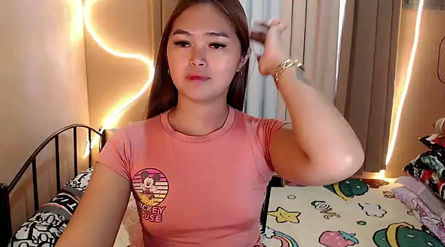 Itsme claire online show from February 14, 2025, 11:53 pm