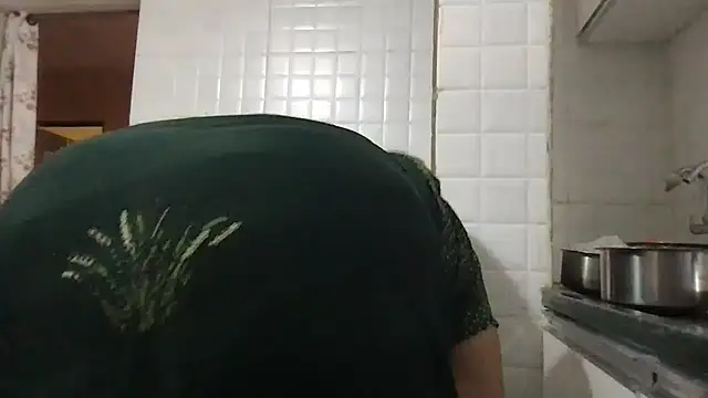 Riyasingh9 online show from December 30, 2024, 5:04 am