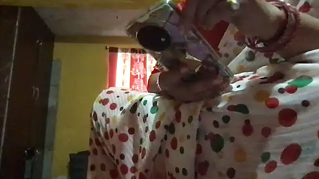 Riyasingh9 online show from November 3, 2025, 3:41 am