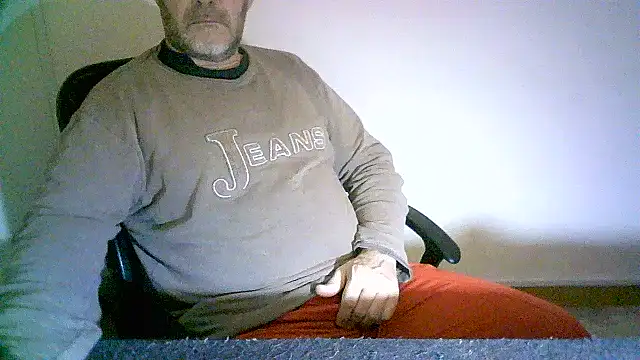 Snapshot of Greek_Passion chatting on December 24, 2024, 7:22 pm Greek Passion online show from December 24, 2024, 7:22 pm