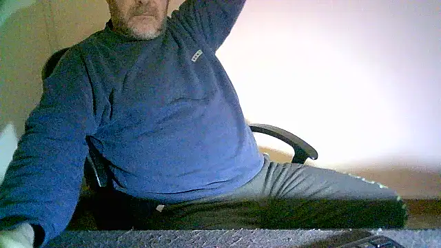 Snapshot of Greek_Passion chatting on March 3, 2025, 3:53 pm Greek Passion online show from March 3, 2025, 3:53 pm