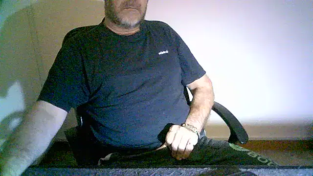 Snapshot of Greek_Passion chatting on October 24, 2025, 7:10 pm Greek Passion online show from October 24, 2025, 7:10 pm