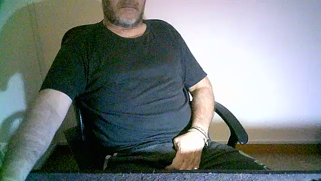 Snapshot of Greek_Passion chatting on October 25, 2025, 4:57 pm Greek Passion online show from October 25, 2025, 4:57 pm