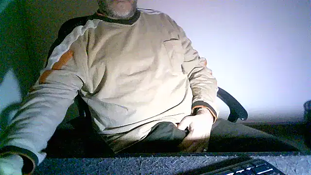 Snapshot of Greek_Passion chatting on November 9, 2025, 2:15 pm Greek Passion online show from November 9, 2025, 2:15 pm