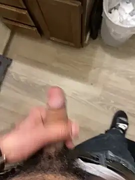 Snapshot of Nando49_ chatting on February 17, 2025, 2:42 am Nando49 online show from February 17, 2025, 2:42 am