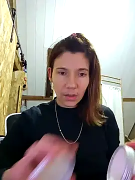 Snapshot of Lina_lou4 chatting on December 16, 2024, 5:11 pm Lina lou4 online show from December 16, 2024, 5:11 pm