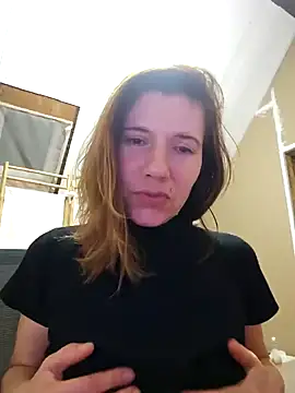 Snapshot of Lina_lou4 chatting on January 4, 2025, 7:55 pm Lina lou4 online show from January 4, 2025, 7:55 pm