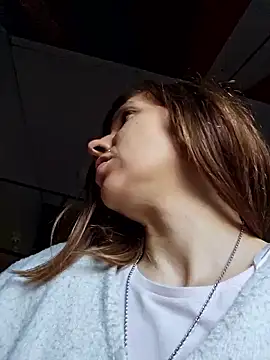 Snapshot of Lina_lou4 chatting on February 28, 2025, 8:20 am Lina lou4 online show from February 28, 2025, 8:20 am