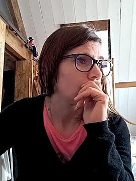 Snapshot of Lina_lou4 chatting on March 13, 2025, 12:35 pm Lina lou4 online show from March 13, 2025, 12:35 pm
