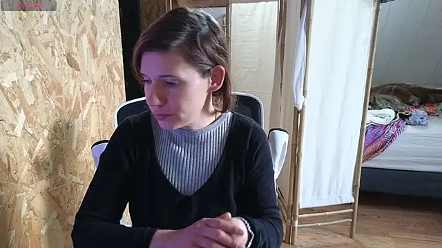 Snapshot of Lina_lou4 chatting on March 16, 2025, 12:44 pm Lina lou4 online show from March 16, 2025, 12:44 pm