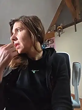 Lina lou4 online show from December 21, 2025, 1:29 pm