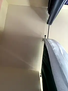 SuzieWanKenobi online show from September 14, 2025, 10:36 am