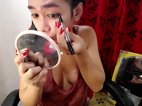 PirateEmpressBoaAico online show from June 5, 2026, 11:32 pm
