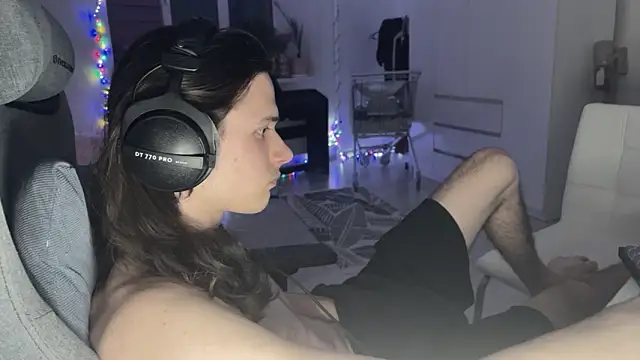 CandyChell online show from February 21, 2026, 8:21 pm