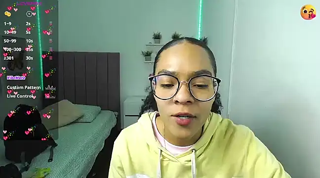 Nina lovee  online show from December 2, 2024, 1:46 pm