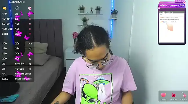 Nina lovee  online show from January 11, 2025, 4:46 pm