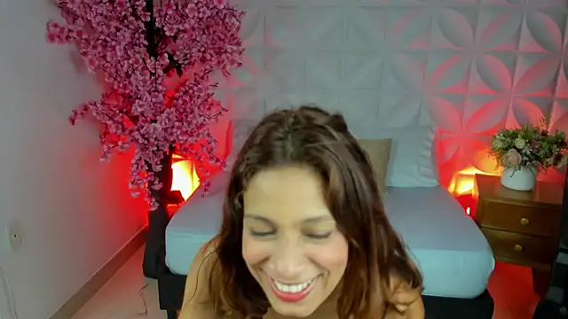 cora 22 online show from December 4, 2024, 3:21 pm