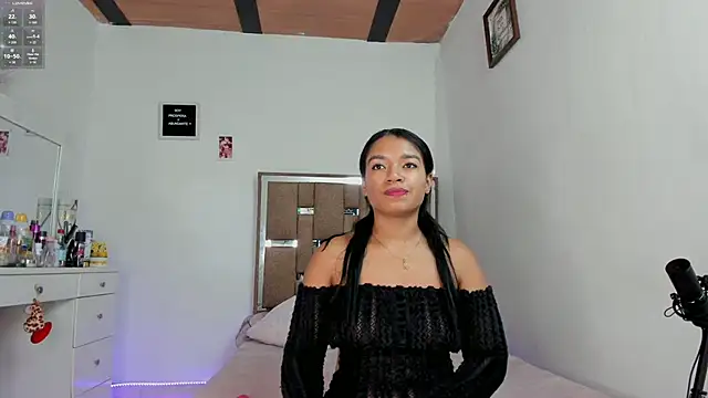 kendall-ewers online show from October 1, 2025, 12:27 am