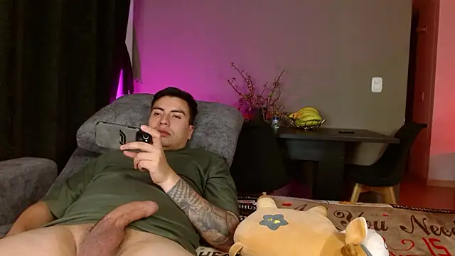 Snapshot of jasson_n_emma chatting on March 7, 2026, 8:11 am jasson n emma online show from March 7, 2026, 8:11 am