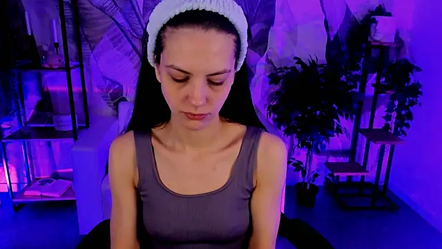 EmilyWilden online show from December 15, 2024, 5:45 am