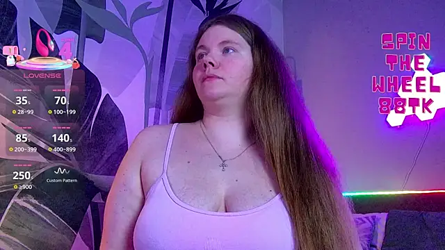 RubyValen online show from September 24, 2025, 1:09 am