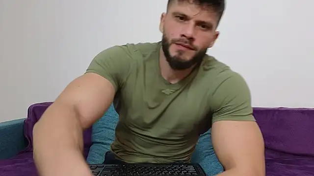 Snapshot of TheTopAlex chatting on December 9, 2024, 6:46 pm TheTopAlex online show from December 9, 2024, 6:46 pm