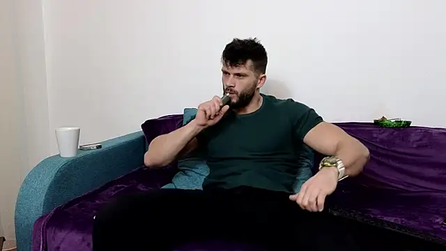 Snapshot of TheTopAlex chatting on December 16, 2024, 7:37 am TheTopAlex online show from December 16, 2024, 7:37 am