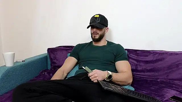 Snapshot of TheTopAlex chatting on December 17, 2024, 8:01 am TheTopAlex online show from December 17, 2024, 8:01 am