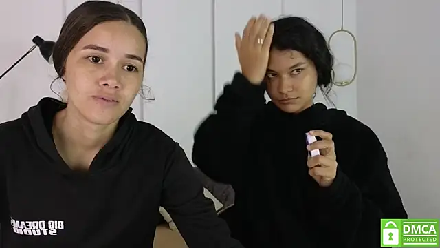 sexychanell 18 online show from September 26, 2025, 1:04 pm