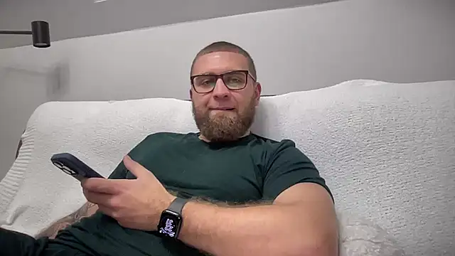 Bear bear  online show from December 7, 2024, 7:32 pm