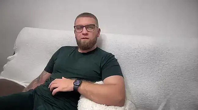 Bear bear  online show from December 16, 2024, 8:37 pm