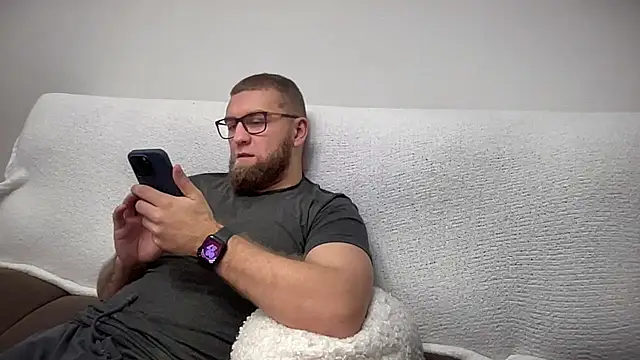 Bear bear  online show from December 21, 2024, 9:58 pm