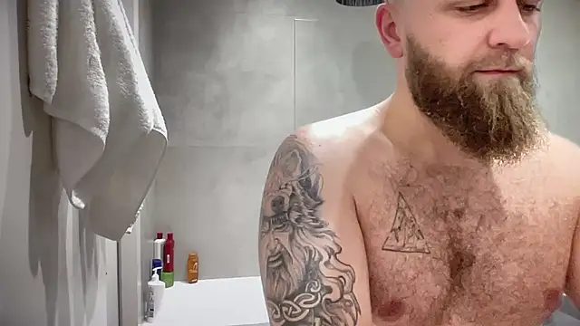 Bear bear  online show from November 5, 2025, 8:58 am