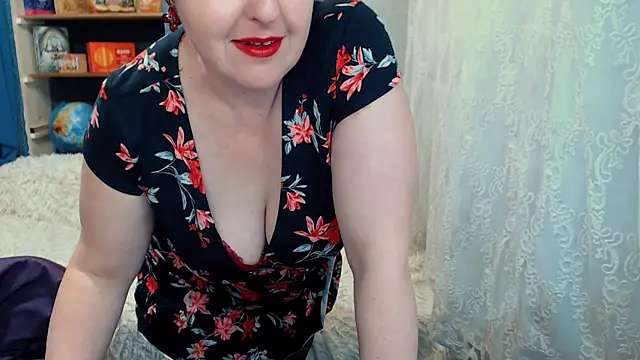 Snapshot of Rainbow_lady chatting on January 1, 2025, 7:30 am Rainbow lady online show from January 1, 2025, 7:30 am