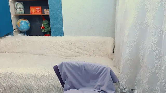 Snapshot of Rainbow_lady chatting on January 18, 2025, 8:52 am Rainbow lady online show from January 18, 2025, 8:52 am