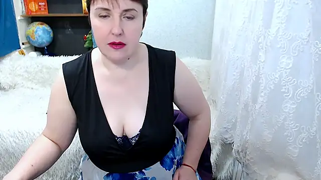 Snapshot of Rainbow_lady chatting on February 2, 2025, 7:09 am Rainbow lady online show from February 2, 2025, 7:09 am