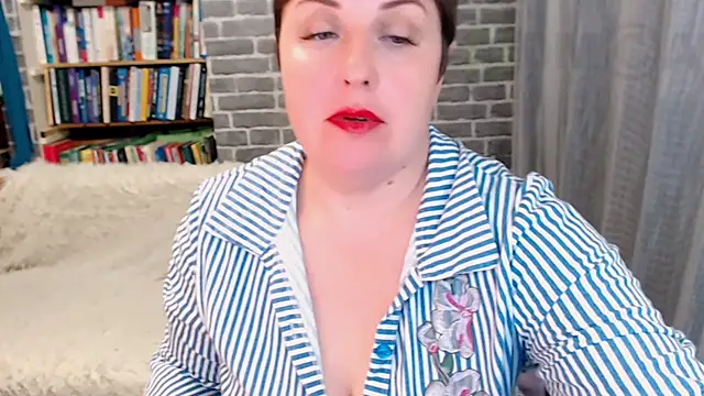 Snapshot of Rainbow_lady chatting on October 24, 2025, 3:36 am Rainbow lady online show from October 24, 2025, 3:36 am