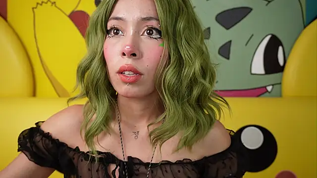 miss  maria online show from November 13, 2025, 6:07 pm