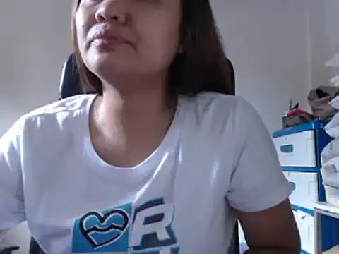 Snapshot of xTheLastVIRGINx chatting on January 8, 2025, 6:09 am xTheLastVIRGINx online show from January 8, 2025, 6:09 am