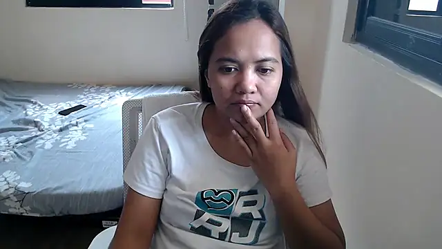 Snapshot of xTheLastVIRGINx chatting on September 15, 2025, 5:40 am xTheLastVIRGINx online show from September 15, 2025, 5:40 am